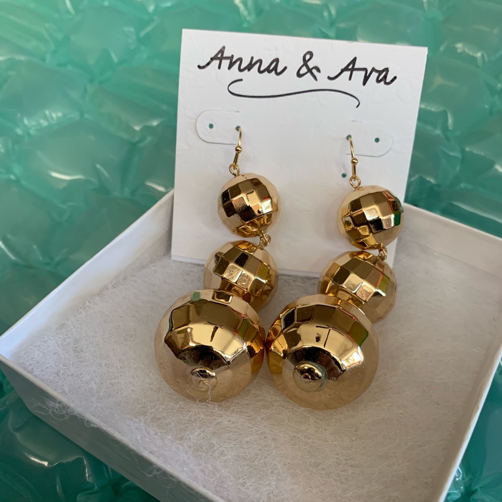 Anna and Ava earrings